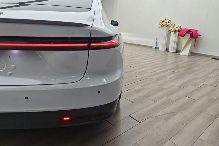 Used Nio ET7 2022 100kWh First Edition Right Rear Taillight