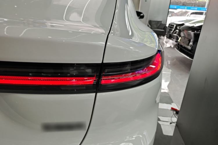 Used Nio ET7 2022 100kWh First Edition Right Rear Taillight