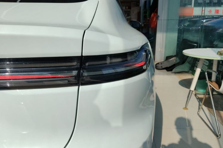 Used Nio ET7 2022 100kWh First Edition Right Rear Taillight