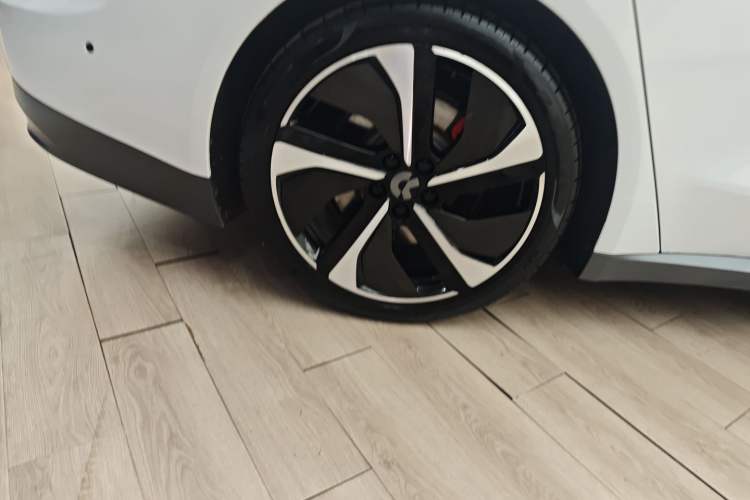 Used Nio ET7 2022 100kWh First Edition Right Rear Wheel Hub