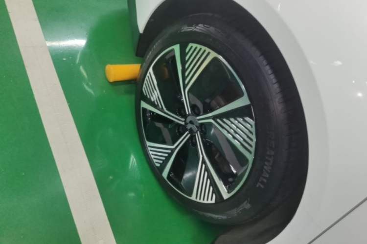 Used Nio ET7 2022 100kWh First Edition Right Rear Wheel Hub