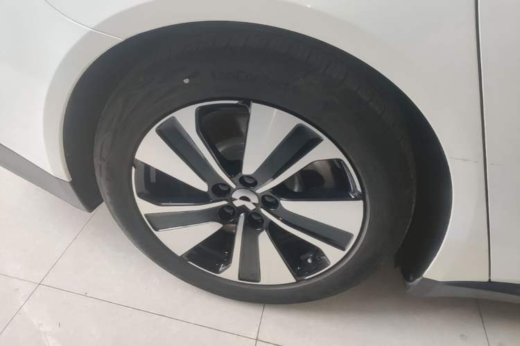 Used Nio ET7 2022 75 kWh Right Rear Wheel Hub