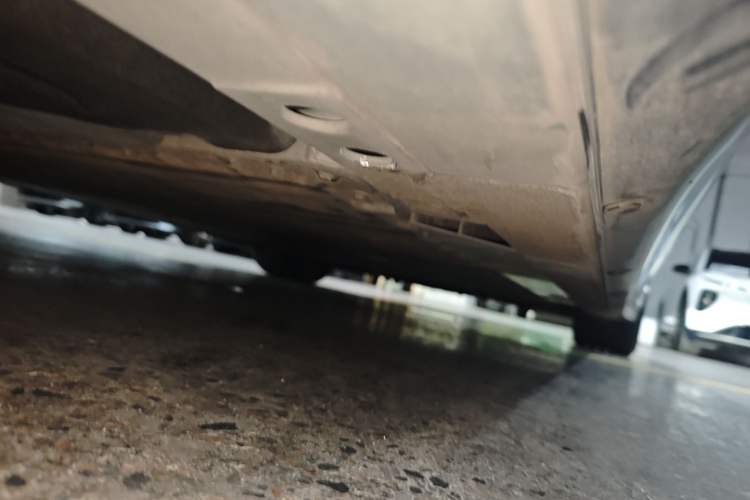 Used Nio ET7 2022 100 kWh Right Side Sill