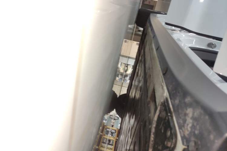 Used Nio ET7 2022 75 kWh Right Side Sill