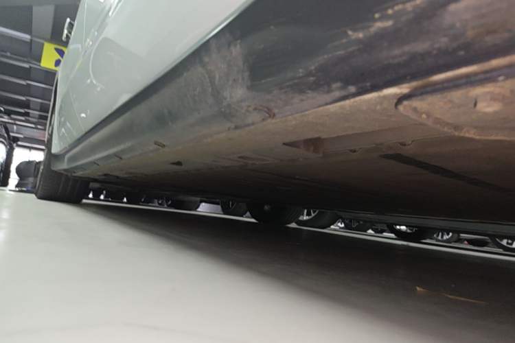 Used Nio ET7 2022 100kWh First Edition Right Side Sill