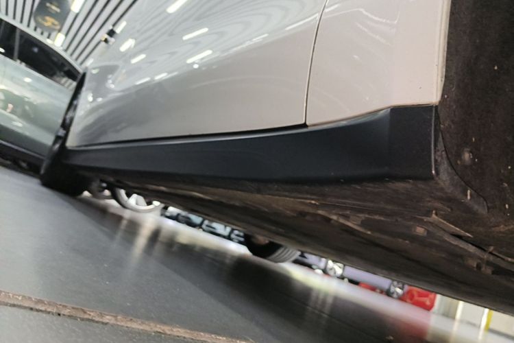 Used Nio ET7 2022 100kWh First Edition Right Side Sill