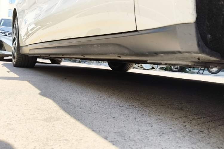 Used Nio ET7 2022 100kWh First Edition Right Side Sill