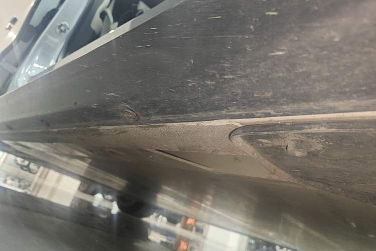 Used Nio ET7 2022 75 kWh Right Side Sill