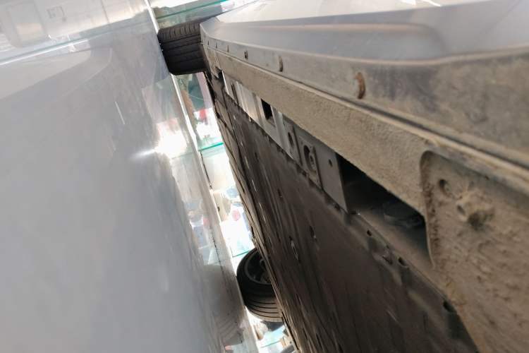Used Nio ET7 2022 100kWh First Edition Right Side Sill