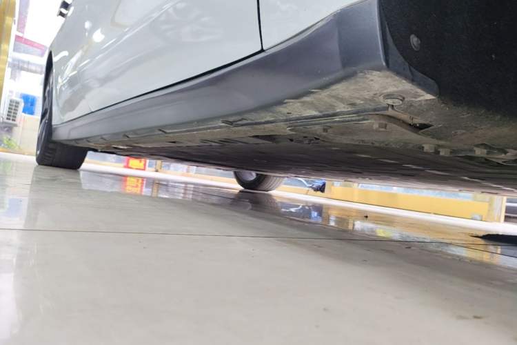 Used Nio ET7 2022 100kWh First Edition Right Side Sill