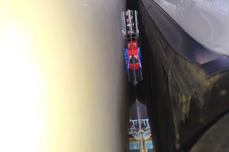 Used Nio ET7 2022 75 kWh Right Side Sill