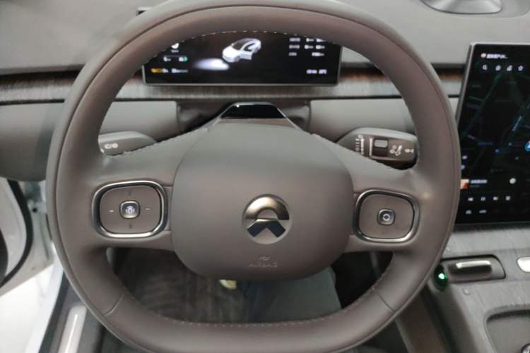 Used Nio ET7 2022 75 kWh Steering Wheel