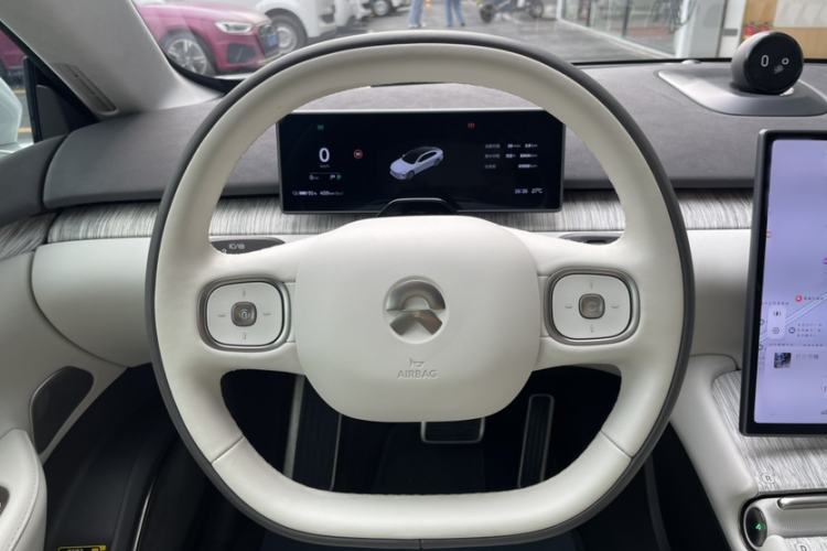 Used Nio ET7 2022 100kWh First Edition Steering Wheel