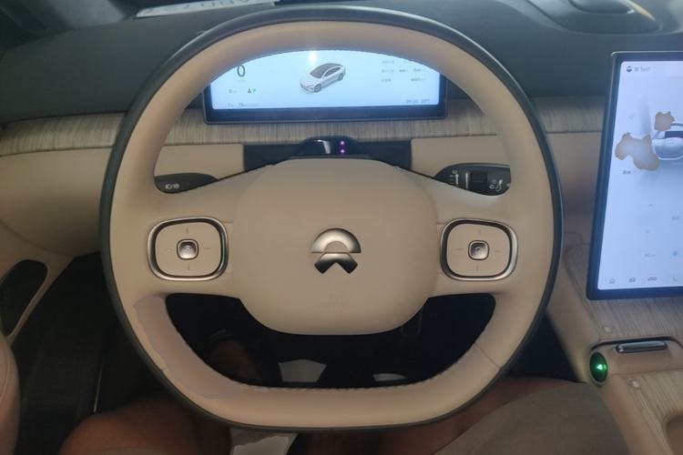 Used Nio ET7 2022 75 kWh Steering Wheel