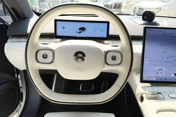 Used Nio ET7 2022 100kWh First Edition Steering Wheel