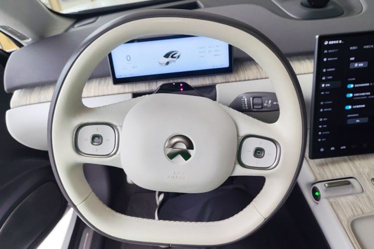 Used Nio ET7 2022 100kWh First Edition Steering Wheel