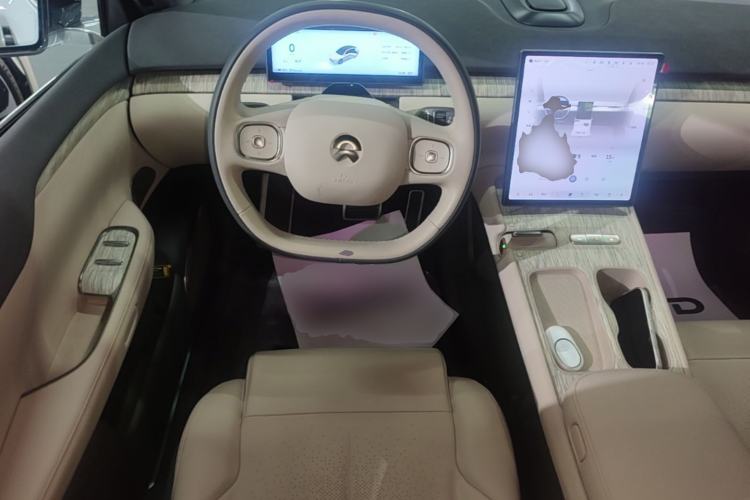 Used Nio ET7 2022 75 kWh Steering Wheel