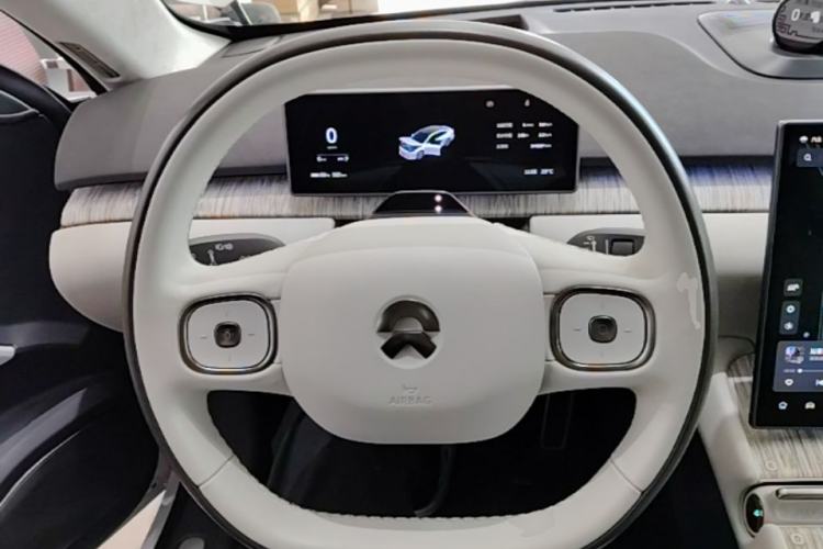 Used Nio ET7 2022 100kWh First Edition Steering Wheel