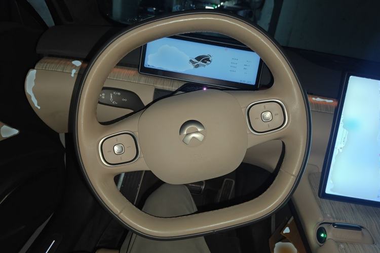 Used Nio ET7 2022 75 kWh Steering Wheel