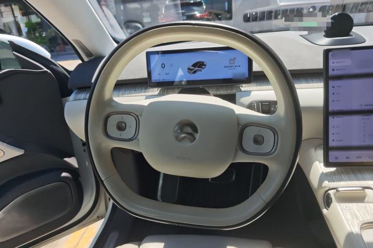 Used Nio ET7 2022 100kWh First Edition Steering Wheel