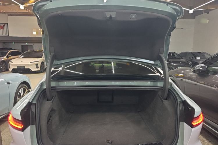 Used Nio ET7 2022 100 kWh Trunk