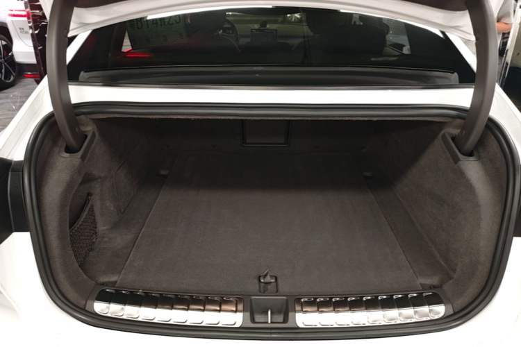 Used Nio ET7 2022 75 kWh Trunk