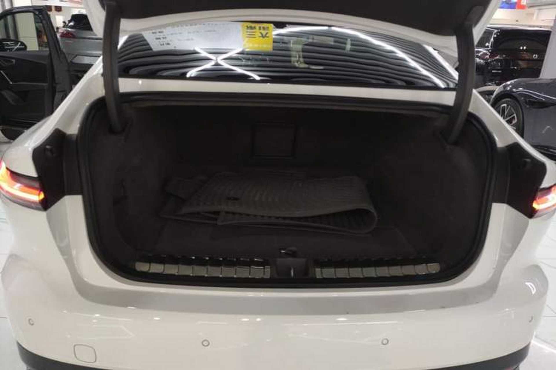 Used Nio ET7 2022 75 kWh Trunk