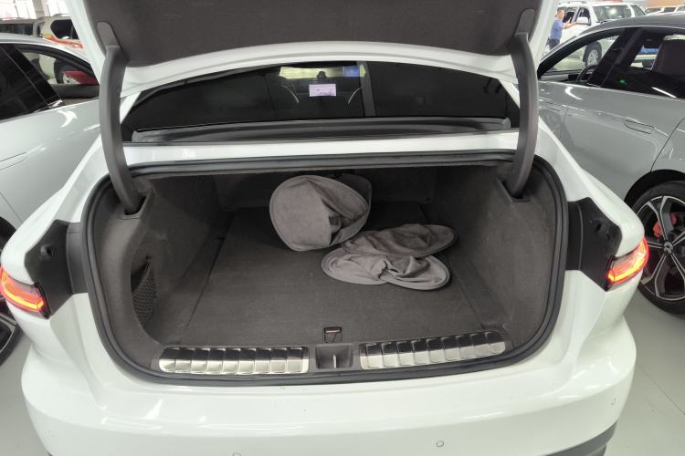 Used Nio ET7 2022 100kWh First Edition Trunk