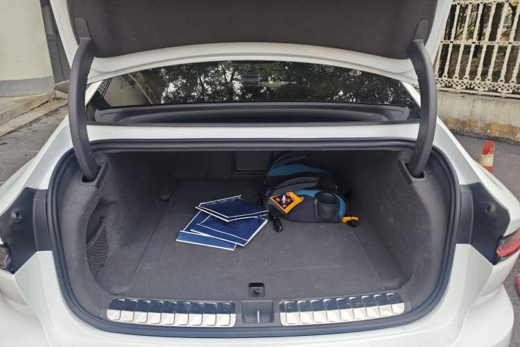 Used Nio ET7 2022 75 kWh Trunk