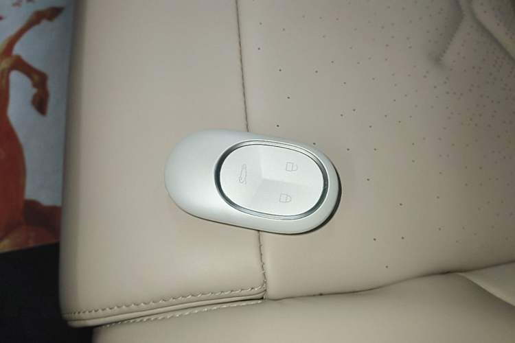 Used Nio ET7 2022 75 kWh Vehicle Key