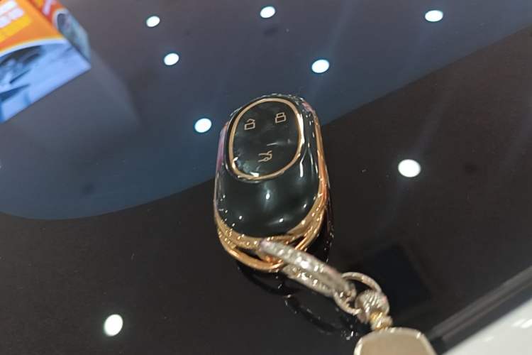Used Nio ET7 2022 75 kWh Vehicle Key