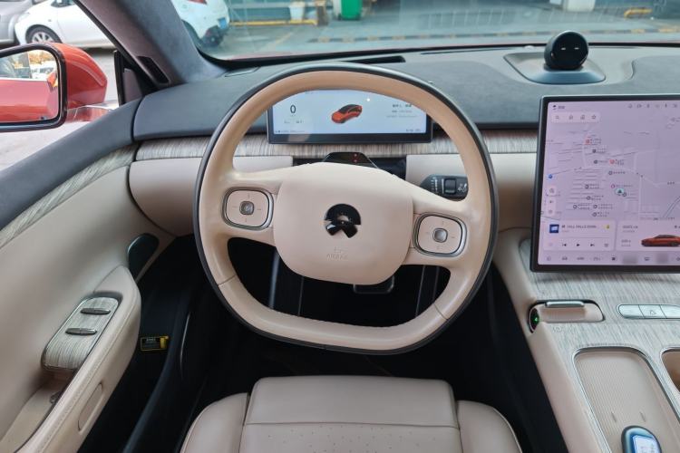 Used Nio ET7 2022 100kWh First Edition Steering Wheel