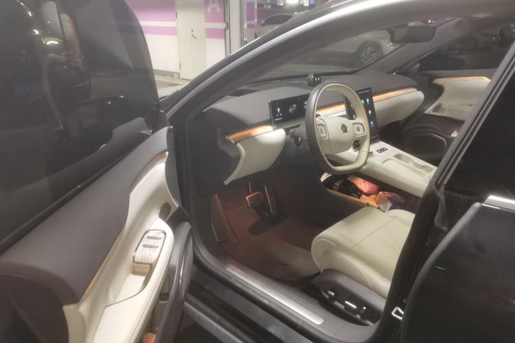 Used Nio ET7 2023 75 kWh Driver Seat