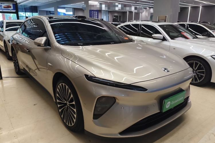Used Nio ET7 2023 75 kWh Front Right 45 Deg
