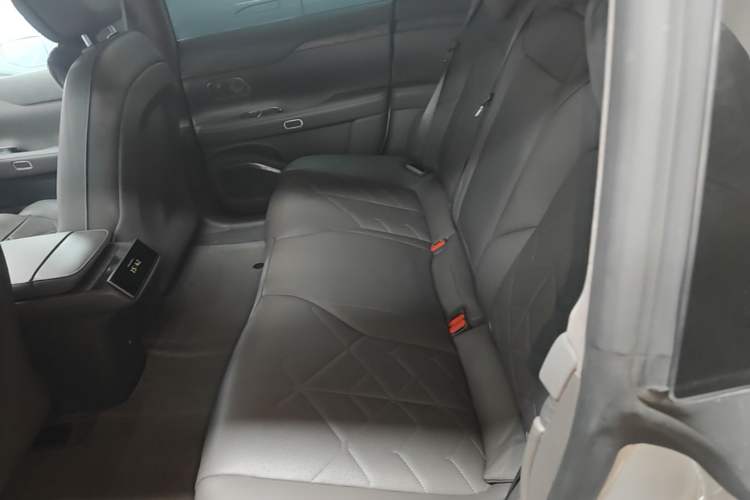 Used Nio ET7 2023 100kWh Signature Edition Left Rear Seat