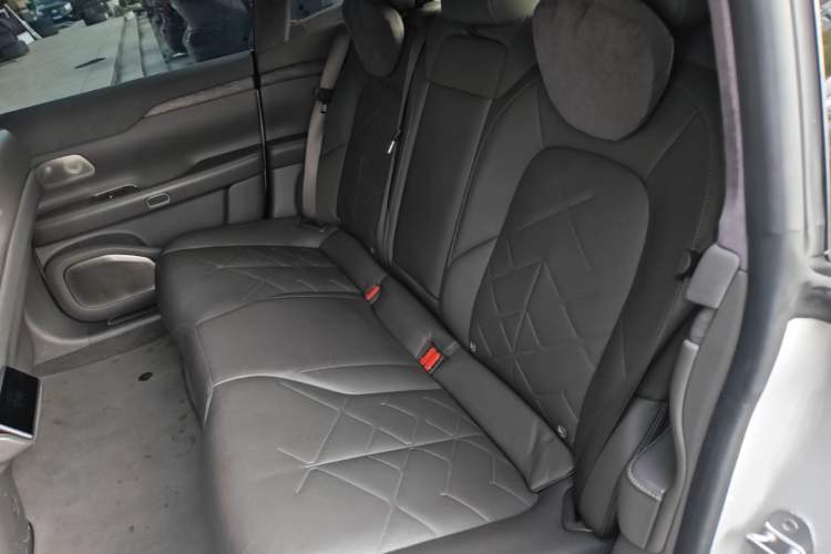 Used Nio ET7 2023 100kWh Signature Edition Left Rear Seat