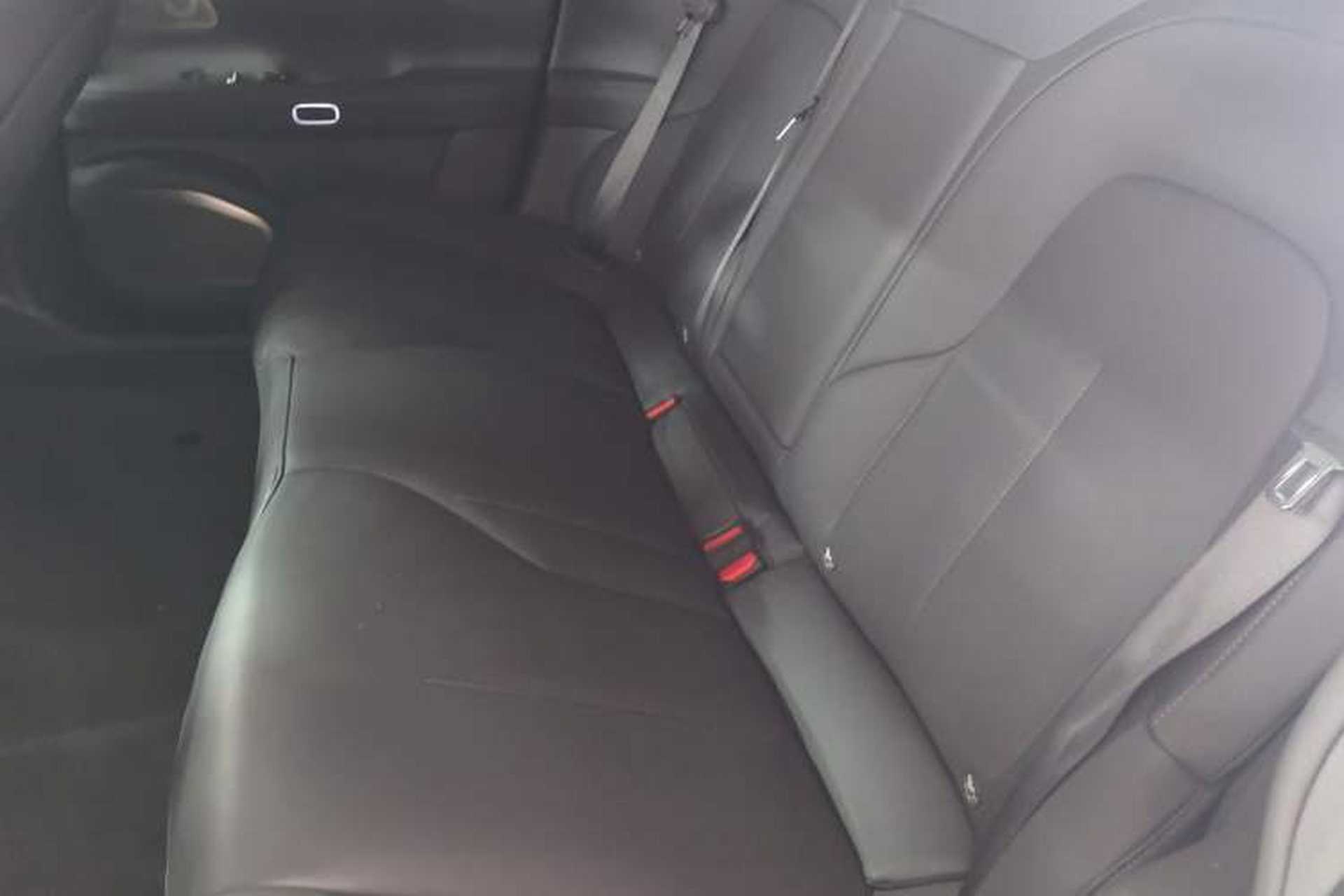 Used Nio ET7 2023 75 kWh Left Rear Seat