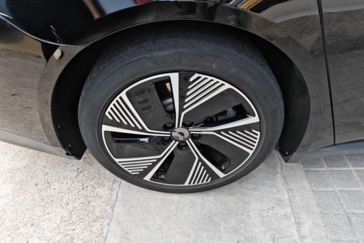 Used Nio ET7 2023 100kWh Signature Edition Right Rear Wheel Hub