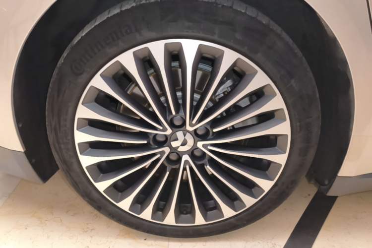 Used Nio ET7 2023 75 kWh Right Rear Wheel Hub