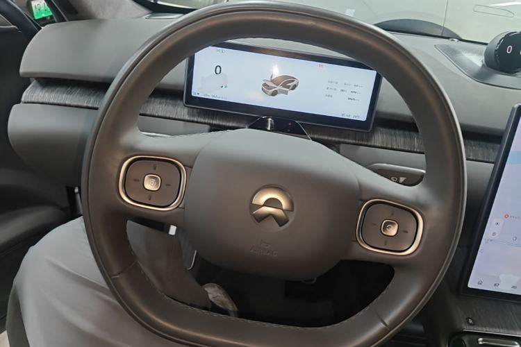 Used Nio ET7 2023 100kWh Signature Edition Steering Wheel