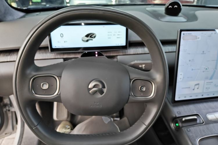 Used Nio ET7 2023 100kWh Signature Edition Steering Wheel