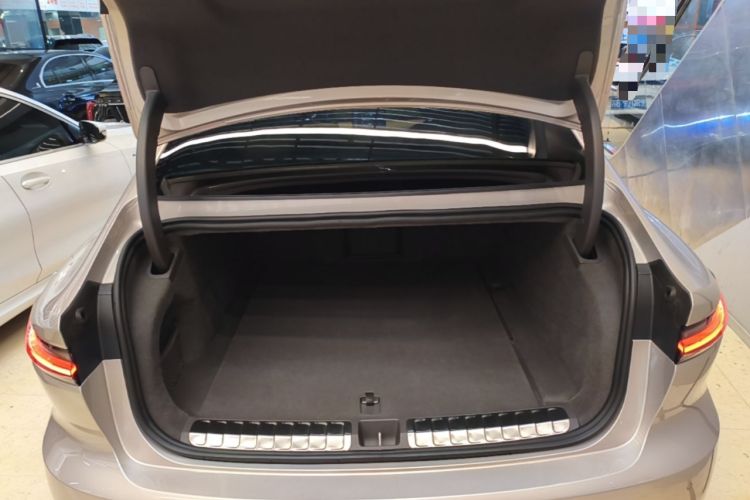 Used Nio ET7 2023 75 kWh Trunk