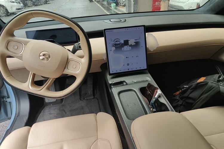 Used Nio ET7 2023 75 kWh Center Console