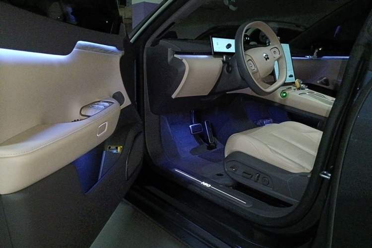 Used Nio ET7 2023 75 kWh Driver Seat
