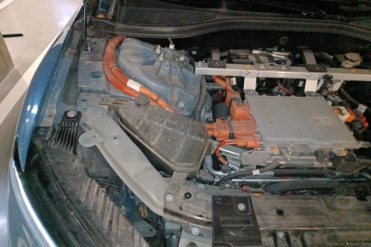 Used Nio ET7 2023 75 kWh Engine Bay Right