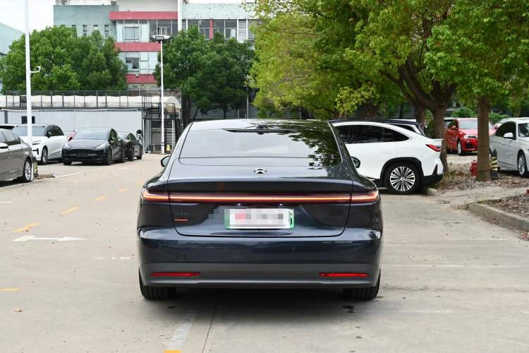Used Nio ET7 2023 75 kWh Exterior 8