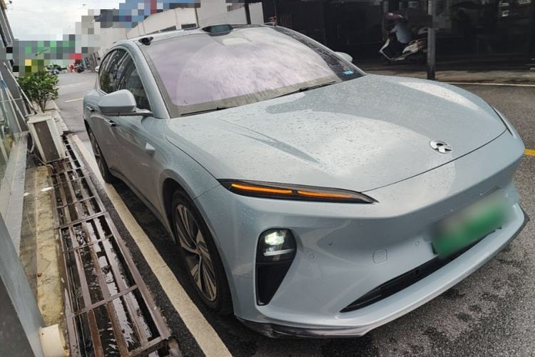 Used Nio ET7 2023 75 kWh Front Right 45 Deg