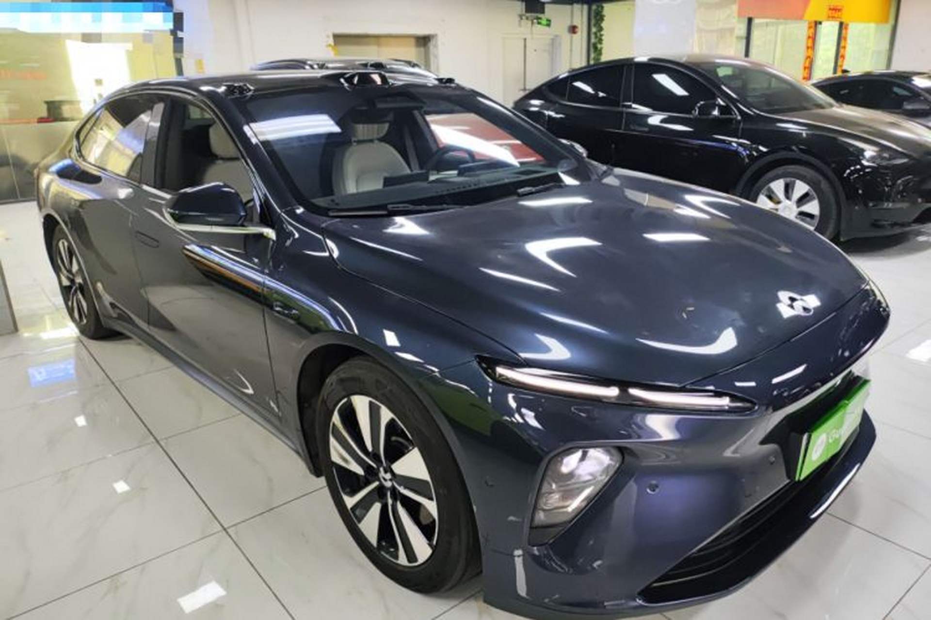 Used Nio ET7 2023 75 kWh Front Right 45 Deg