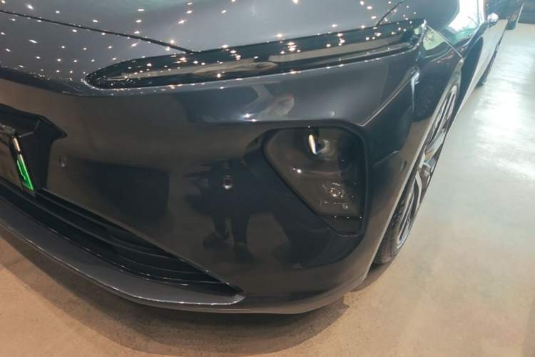 Used Nio ET7 2023 75 kWh Left Front Headlight