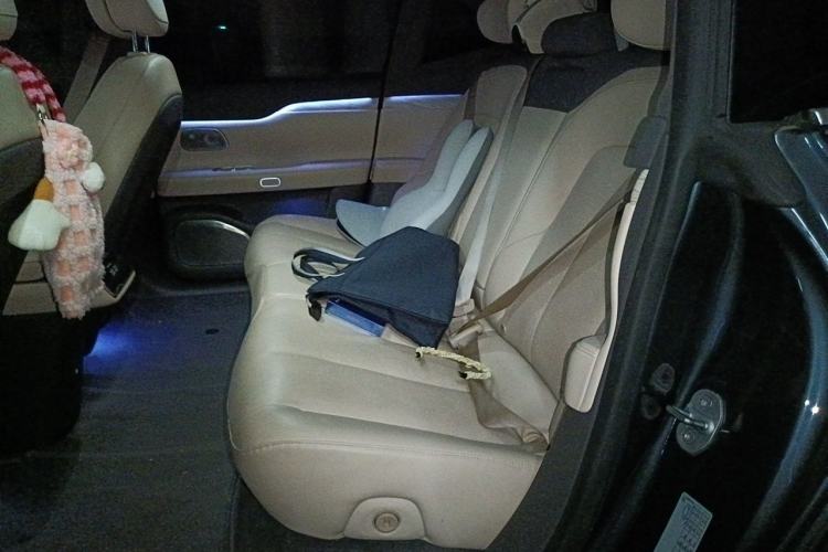 Used Nio ET7 2023 75 kWh Left Rear Seat